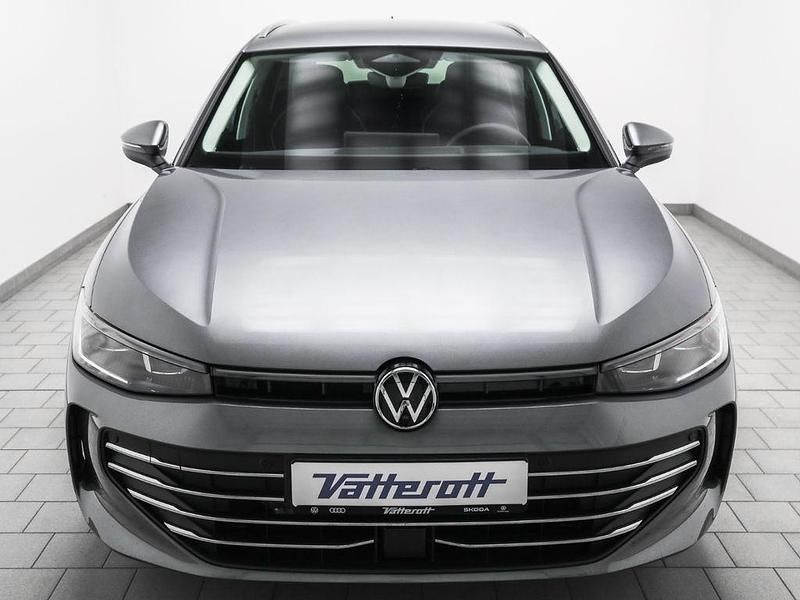 Neu VW Passat Business 150 PS (110 kW) 2025 Diabasgrau Kombi
