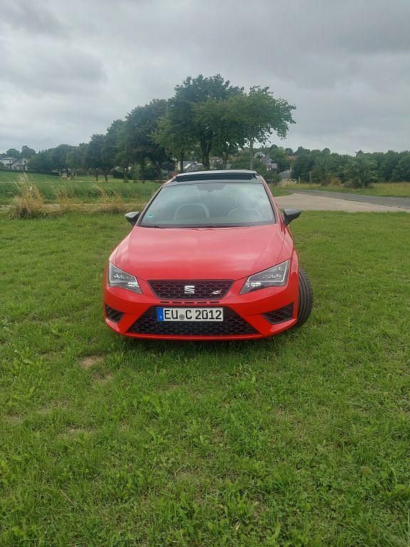 Gebraucht Cupra Leon 290 PS (213 kW) 2016 Rot Limousine