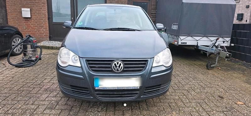 Grau Gebraucht 2006 VW Polo Kleinwagen | 2.200 € - Bild 1/4