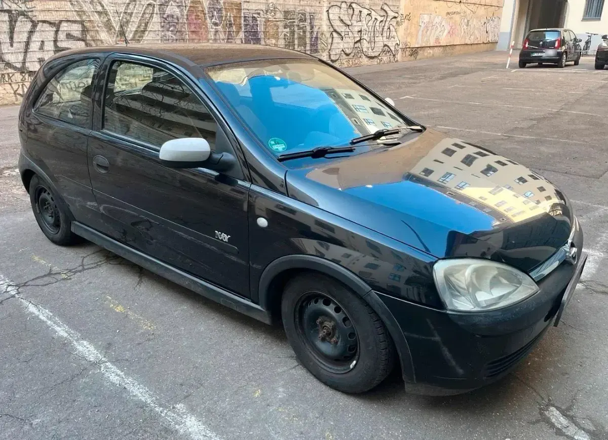 Gebraucht Opel Corsa 75 PS (55 kW) 2003 Schwarz Kleinwagen