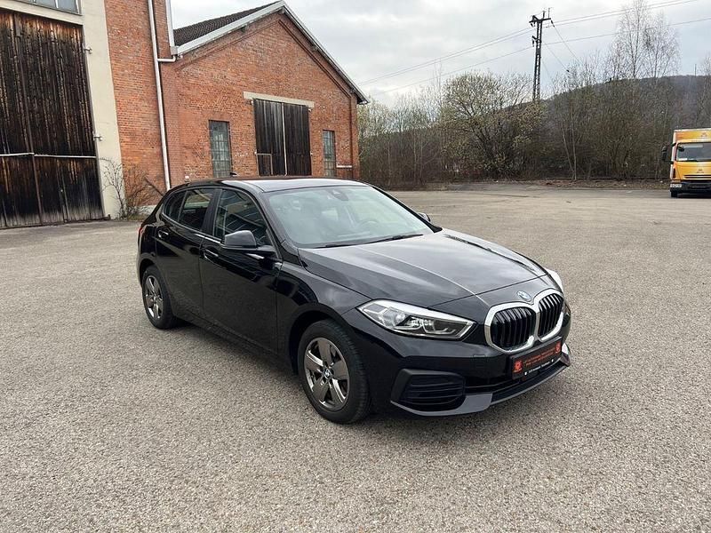 Gebraucht BMW 118 Advantage 150 PS (110 kW) 2023 Schwarz Kleinwagen
