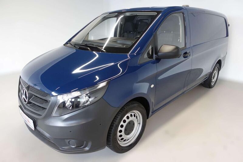 Blau Gebraucht 2019 Mercedes Vito Van / Kleinbus | 17.490 € (Superpreis) - Bild 1/4