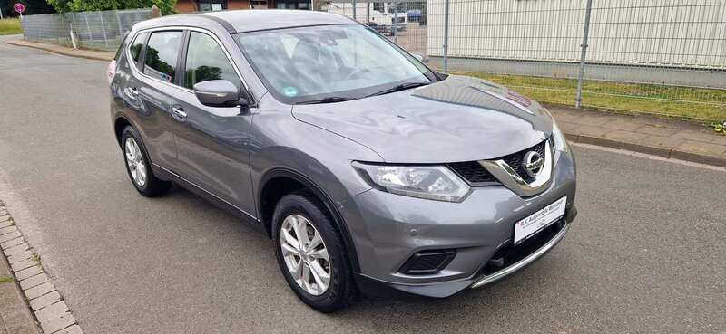 Grau Gebraucht 2015 Nissan X-Trail Visia SUV | 8.490 € (Etwas zu teuer) - Bild 1/4