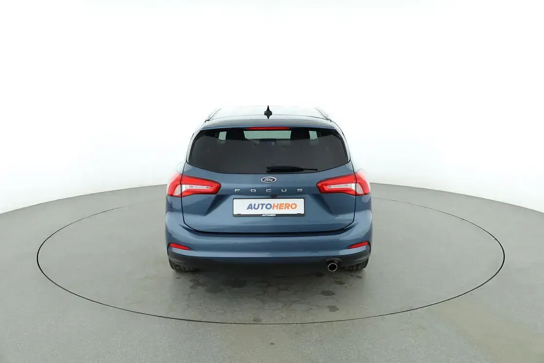 Gebraucht Ford Focus Titanium 120 PS (88 kW) 2020 Blau Kombi