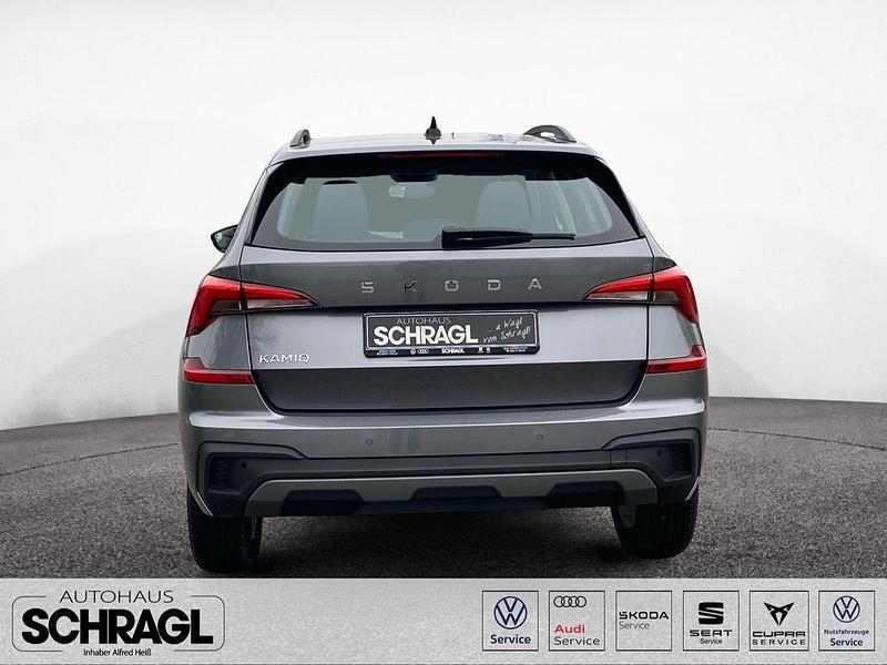 Neu Skoda Kamiq Selection 116 PS (85 kW) 2025 Graphitegrau metallic SUV