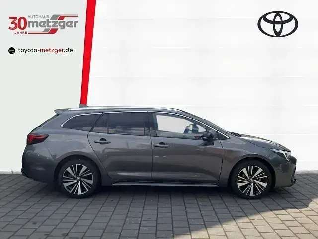 Gebraucht Toyota Corolla Basis 140 PS (102 kW) 2025 Grau Kombi