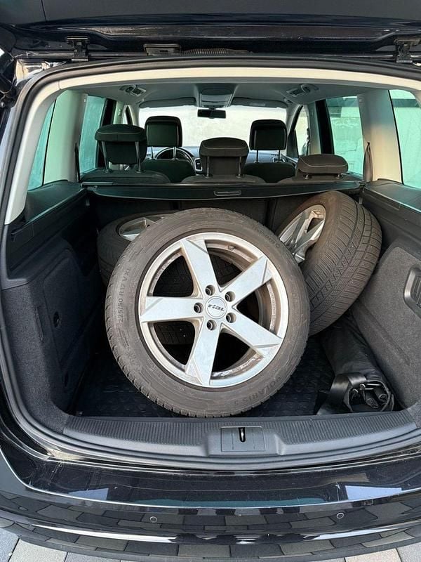 Gebraucht VW Sharan Cup 150 PS (110 kW) 2015 Schwarz Van / Kleinbus