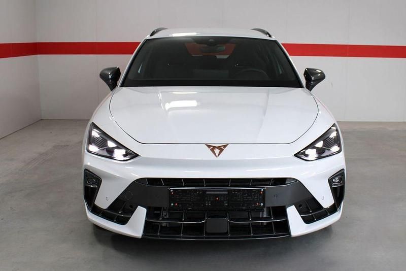 Neu Cupra Leon 204 PS (150 kW) 2025 Weiß Kombi