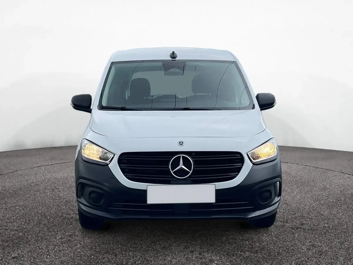 Gebraucht Mercedes Citan 110 102 PS (75 kW) 2023 Weiß Van / Kleinbus
