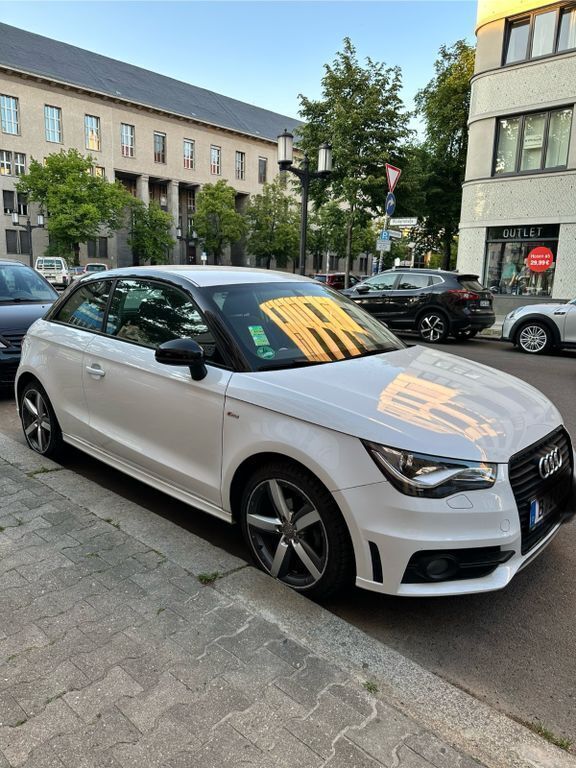 Weiß Gebraucht 2013 Audi A1 S-Line Kleinwagen | 11.000 € (Fairer Preis) - Bild 1/4