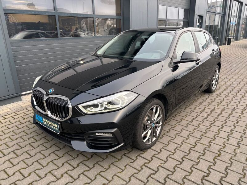 Schwarz Gebraucht 2023 BMW 120 Advantage Kleinwagen | 24.980 € (Guter Preis) - Bild 1/3