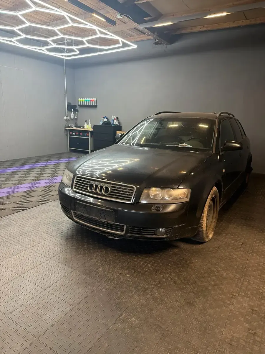 Gebraucht Audi A4 131 PS (96 kW) 2003 Schwarz Kombi