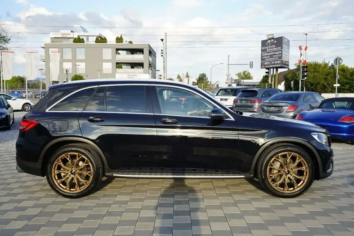 Gebraucht Mercedes GLC220 170 PS (125 kW) 2016 Schwarz/baltic black SUV