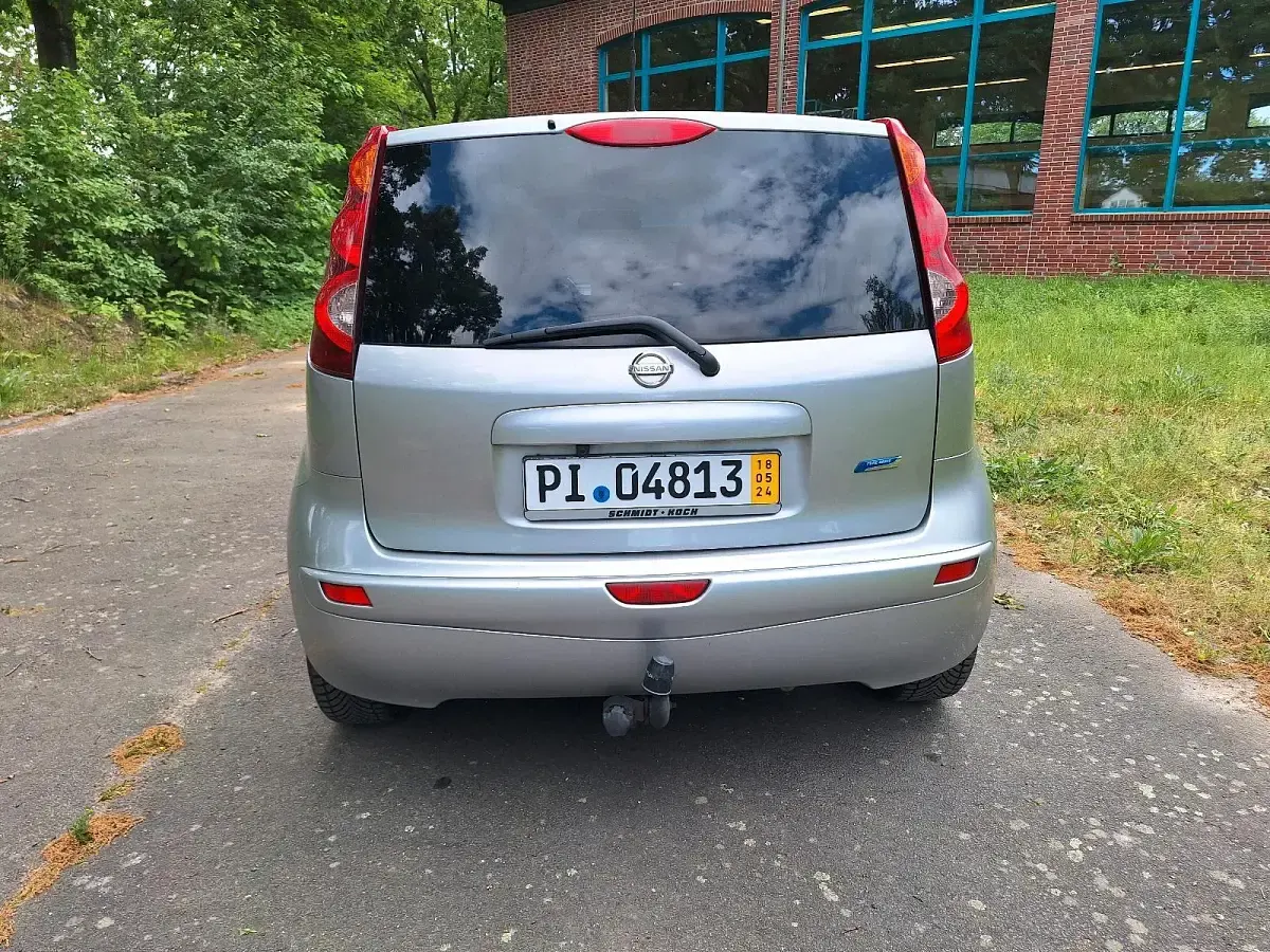 Gebraucht Nissan Note Acenta 88 PS (64 kW) 2010 Grau Kleinwagen