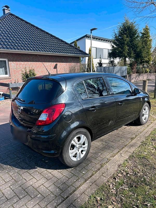 Gebraucht Opel Corsa 87 PS (63 kW) 2014 Schwarz Kleinwagen