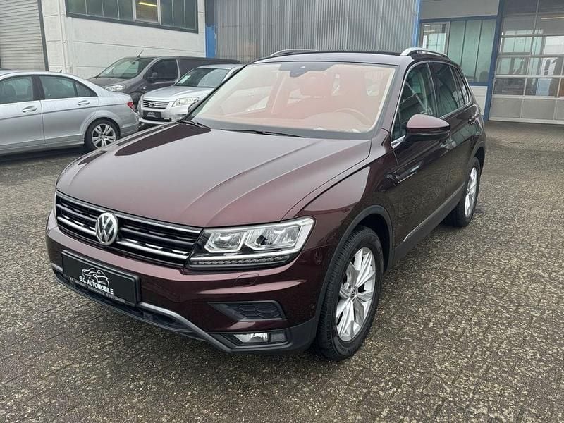 Rot Gebraucht 2018 VW Tiguan Highline SUV | 22.990 € (Fairer Preis) - Bild 1/4