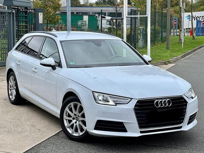 Weiß Gebraucht 2017 Audi A4 Sport Kombi | 17.555 € (Superpreis) - Bild 1/4