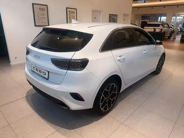 Usata Kia Ceed 101 CV (74 kW) 2024 Bianco Utilitaria