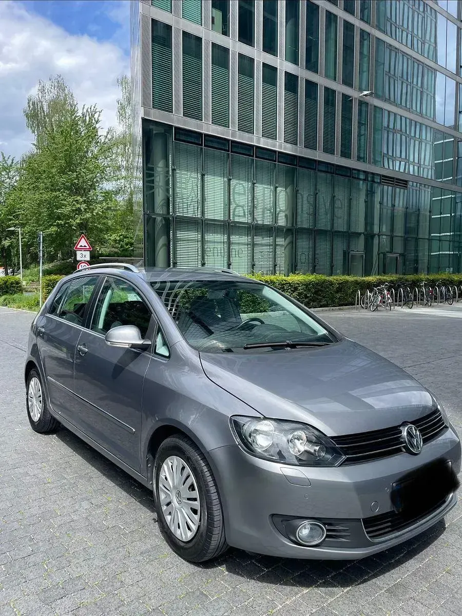 Gebraucht VW Golf Plus Cross Comfortline 122 PS (89 kW) 2009 Grau Van / Kleinbus