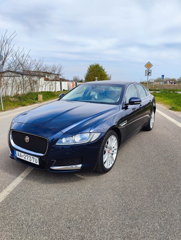 Gebraucht Jaguar XF Prestige 250 PS (183 kW) 2019 Blau Limousine