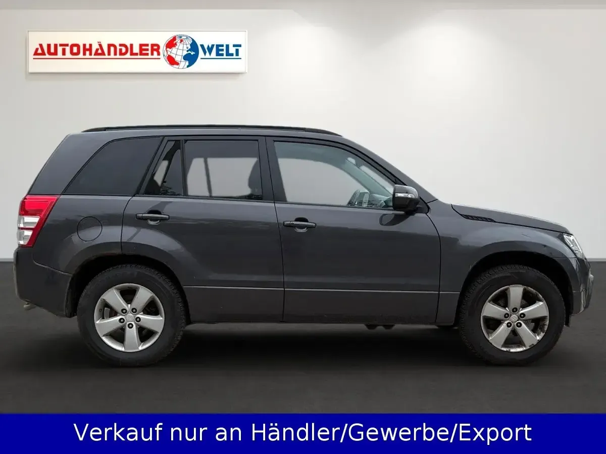 Gebraucht Suzuki Grand Vitara 129 PS (94 kW) 2012 Grau SUV