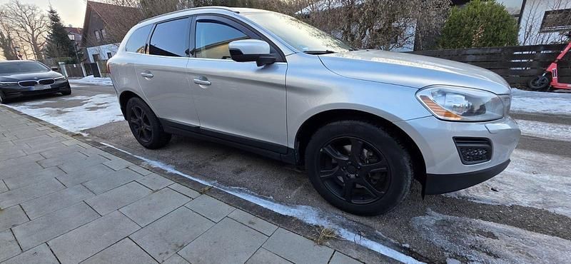 Gebraucht Volvo XC60 164 PS (120 kW) 2010 Silber SUV