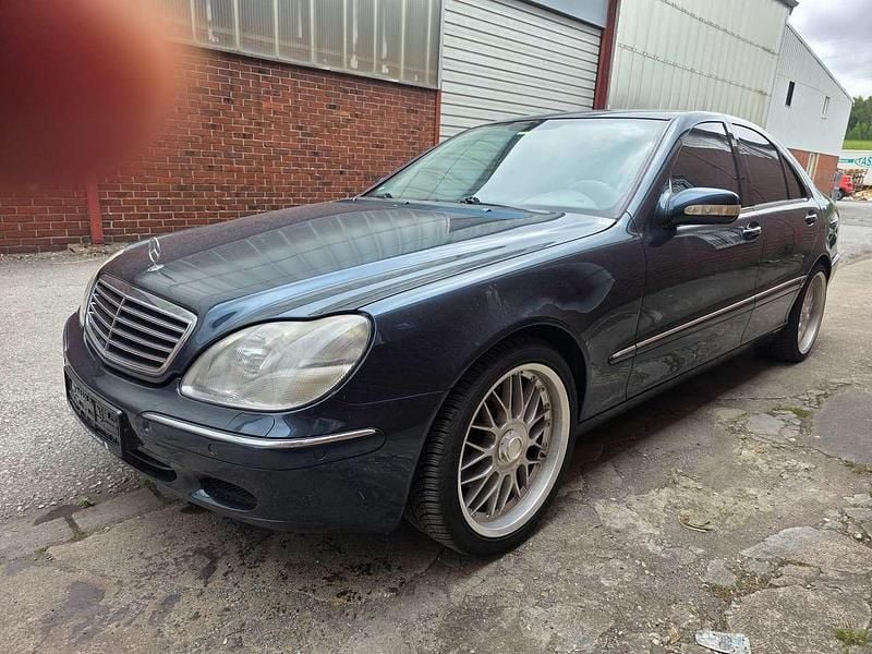 Schwarz Gebraucht 2001 Mercedes S320 Limousine | 3.500 € (Superpreis) - Bild 1/4