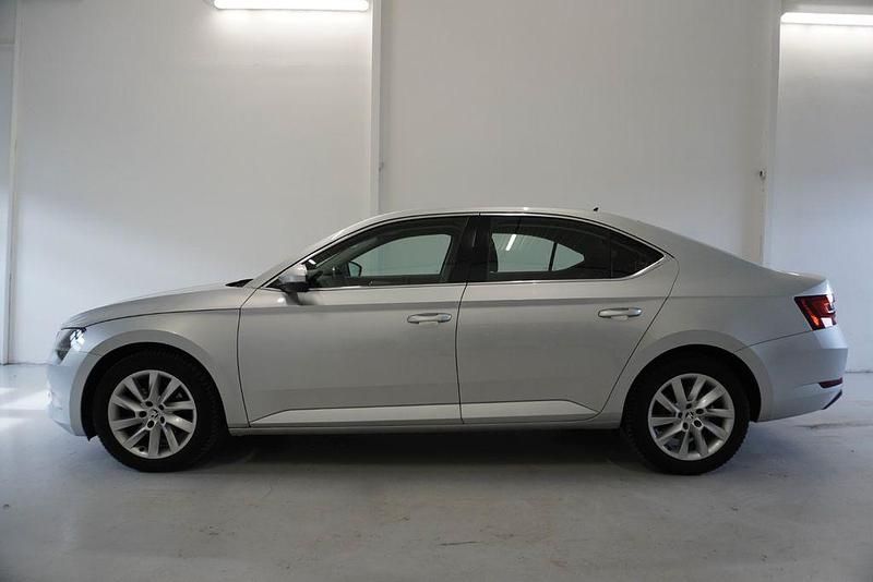 Gebraucht Skoda Superb Style 120 PS (88 kW) 2019 Silber Limousine