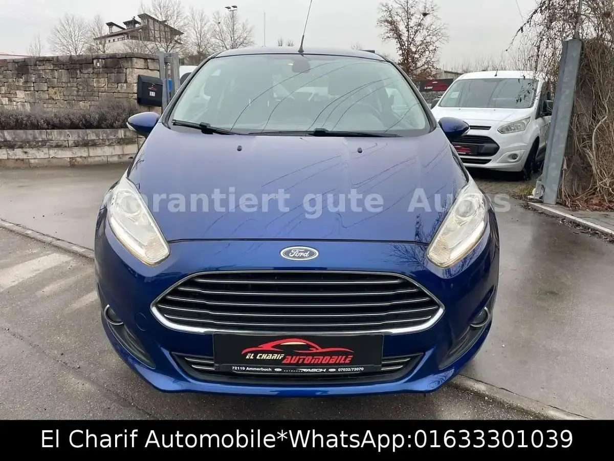 Gebraucht Ford Fiesta Titanium 101 PS (74 kW) 2015 Blau Kleinwagen