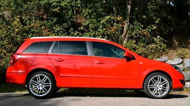 Gebraucht Opel Astra 116 PS (85 kW) 2010 Rot Kombi