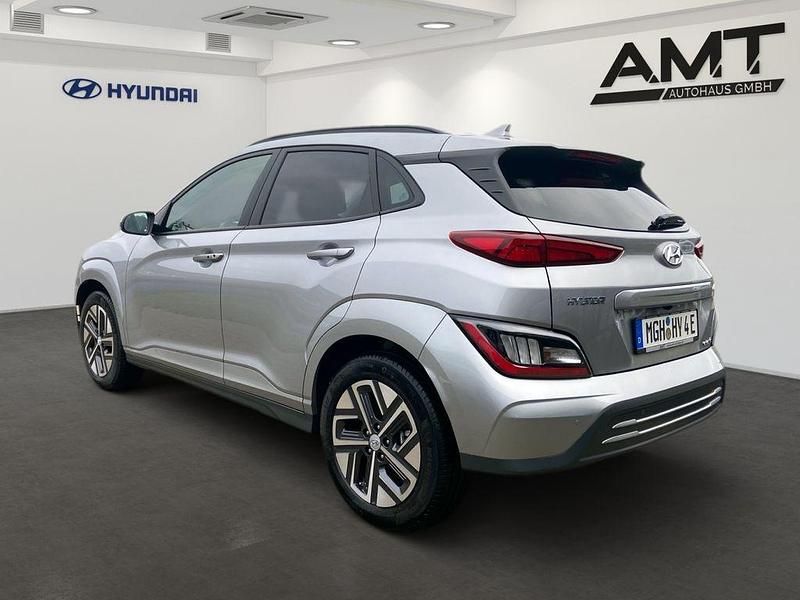 Gebraucht Hyundai Kona Advantage 100 kW (136 PS) 2023 Silber SUV