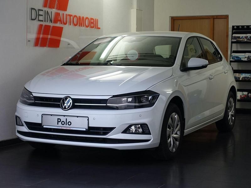 Weiß Gebraucht 2021 VW Polo Comfortline Kleinwagen | 14.490 € (Guter Preis) - Bild 1/4
