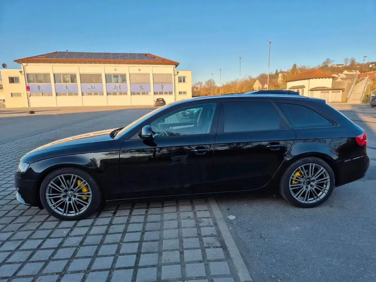 Używany Audi A4 2008 Czarny Kombi