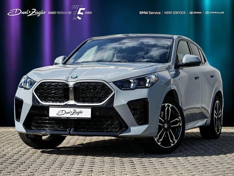 Brooklyn grau metallic Gebraucht 2025 BMW X2 M Sport SUV | 42.590 € - Bild 1/4