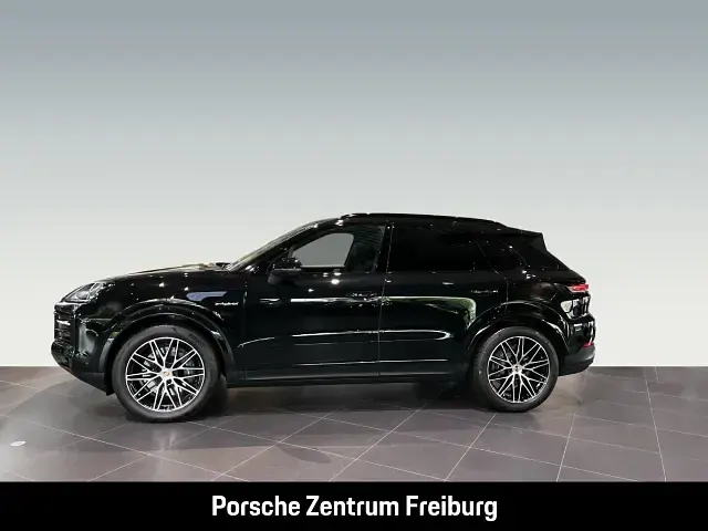 Gebraucht Porsche Cayenne 470 PS (345 kW) 2024 Schwarz SUV