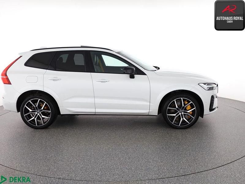 Gebraucht Volvo XC60 405 PS (297 kW) 2021 Crystal white SUV