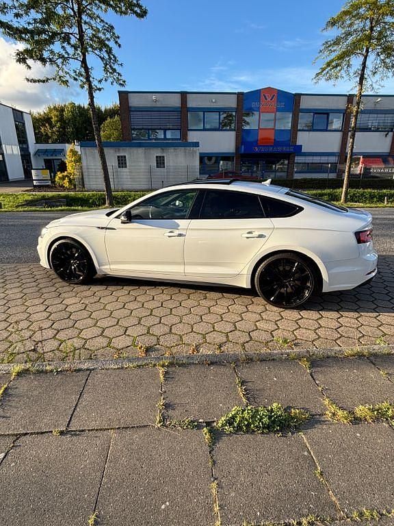 Weiß Gebraucht 2018 Audi A5 Sportback Ambiente Limousine | 32.500 € (Teuer) - Bild 1/4