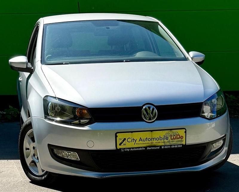 Gebraucht VW Polo 60 PS (44 kW) 2010 Silber Limousine