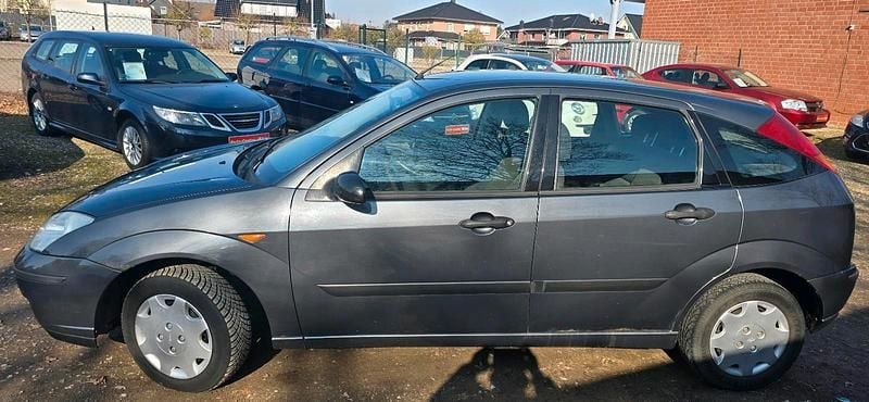 Gebraucht Ford Focus 102 PS (75 kW) 2004 Silber Limousine