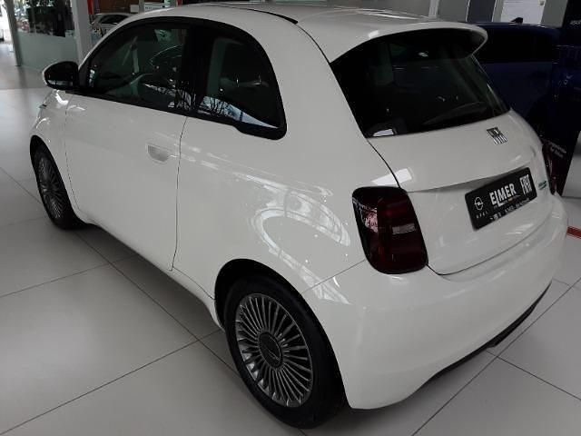 Gebraucht Fiat 500e 86 kW (118 PS) 2023 Weiß Limousine