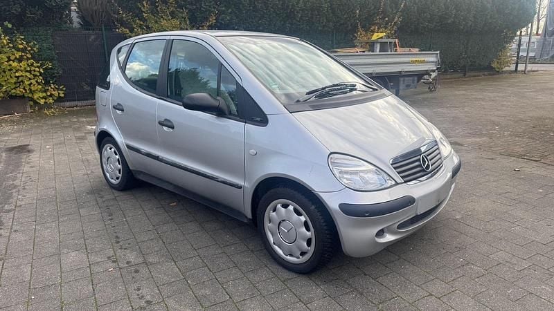 Silber Gebraucht 2002 Mercedes A160 Kleinwagen | 880 € (Superpreis) - Bild 1/4
