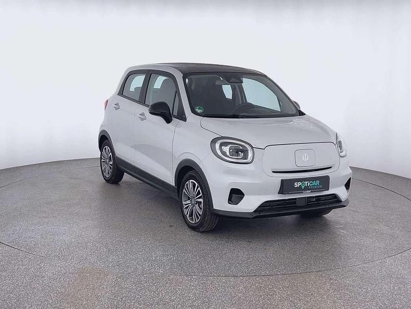 Neu Leapmotor T03 69 kW (95 PS) 2025 Weiß Kleinwagen