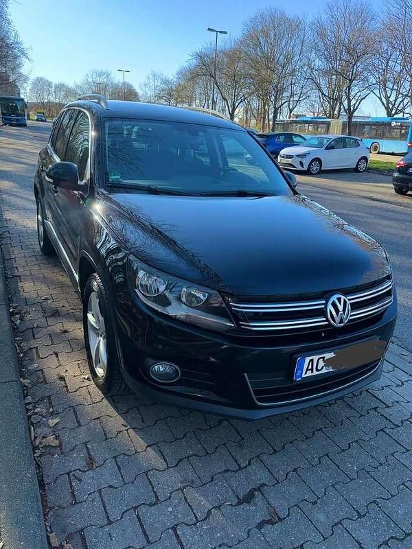Gebraucht VW Tiguan Cup 140 PS (102 kW) 2014 Schwarz SUV