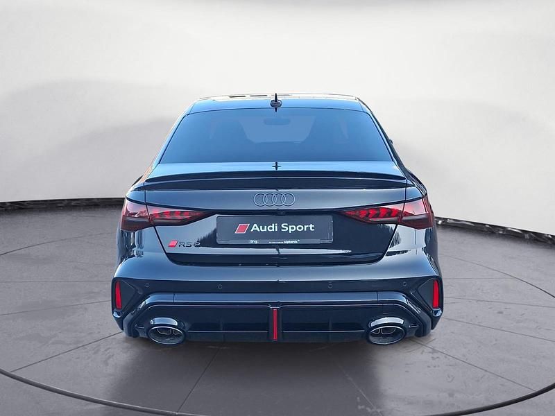 Neu Audi RS3 Advanced 400 PS (294 kW) 2026 Schwarz Limousine