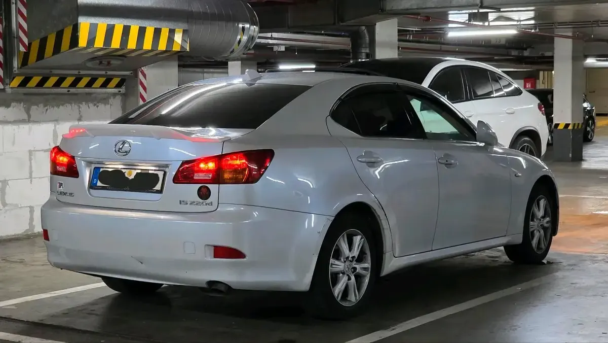 Second-hand Lexus IS220d 177 CP (130 kW) 2024 Berlinǎ