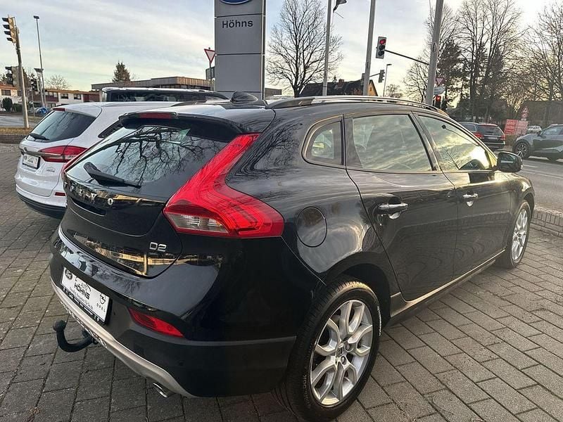 Gebraucht Volvo V40 CC Plus 120 PS (88 kW) 2018 Schwarz Kombi