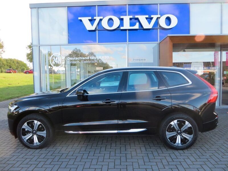 Schwarz Gebraucht 2024 Volvo XC60 Plus SUV | 53.900 € (Fairer Preis) - Bild 1/4