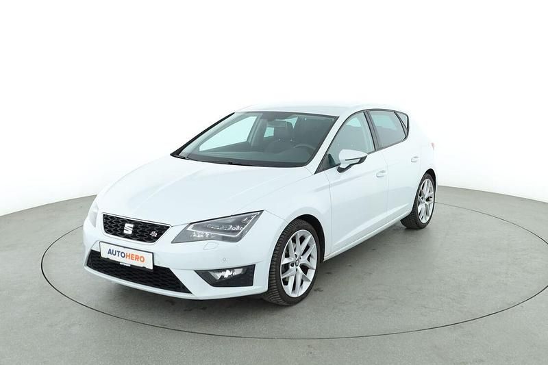 Weiß Gebraucht 2014 Seat Leon FR Limousine | 11.490 € (Fairer Preis) - Bild 1/3