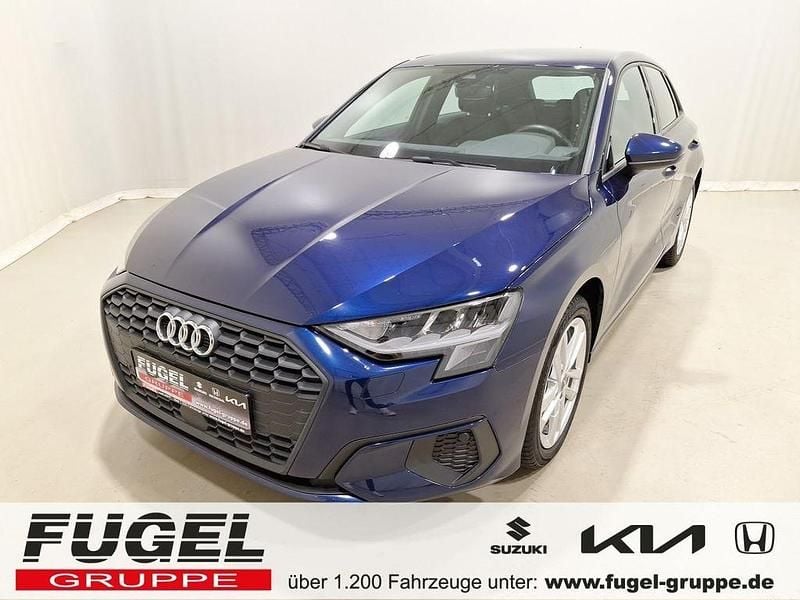 Navarrablau metallic Gebraucht 2020 Audi A3 Ambiente Limousine | 22.899 € (Guter Preis) - Bild 1/4