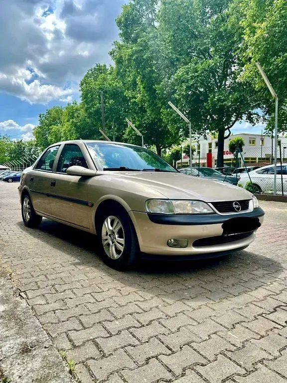 Gebraucht Opel Vectra 101 PS (74 kW) 1997 Grau Limousine